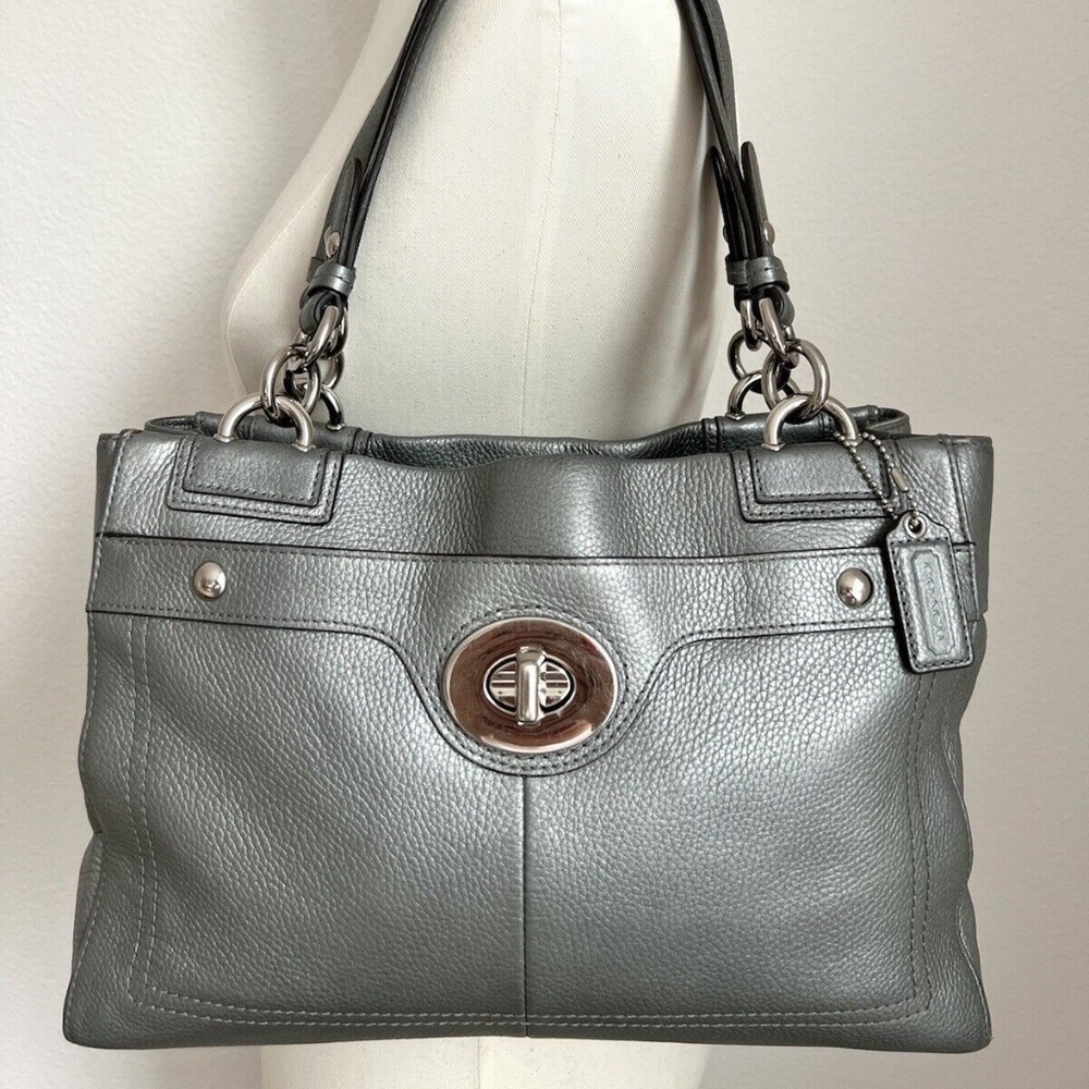 Coach Penelope silver sachel